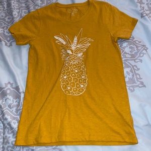 Pineapple sewn graphic tee